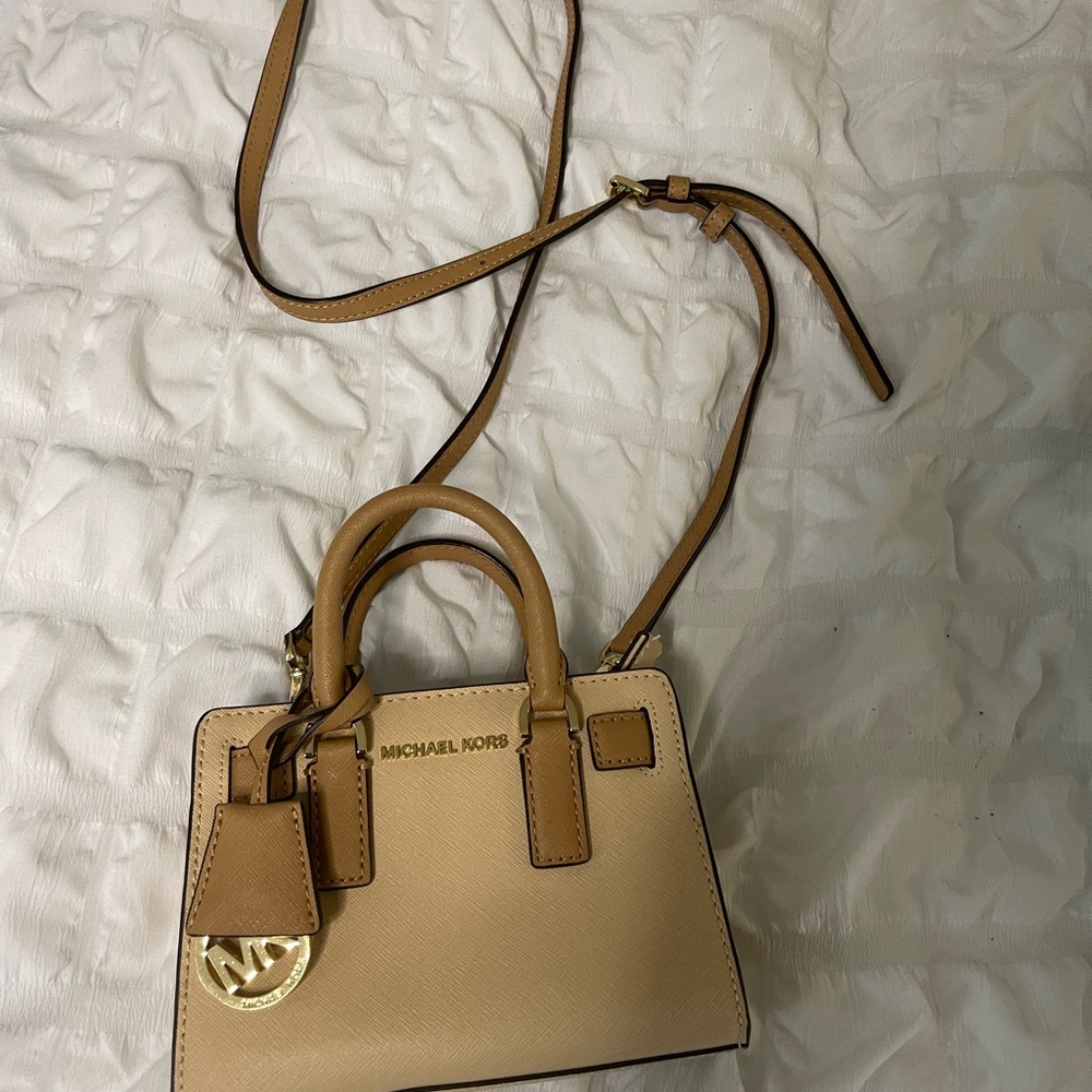 Micheal Kors cross body mini bag